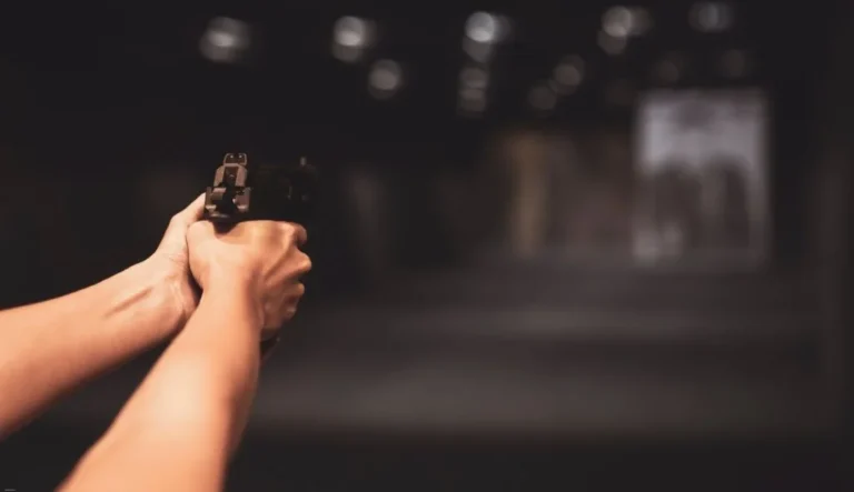 How does an indoor shooting range work